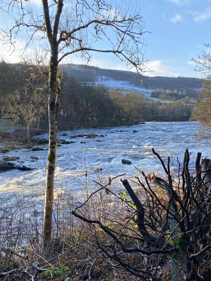 Cobbler'S Cottage At Kindrochet, Strathtay Pitlochry Eksteriør billede