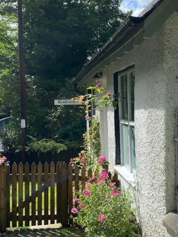 Cobbler'S Cottage At Kindrochet, Strathtay Pitlochry Eksteriør billede